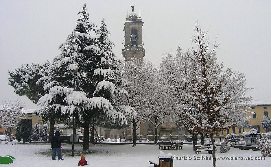 28 Piazza San Giovanni Battista, il Campanile della parrocchiale.JPG